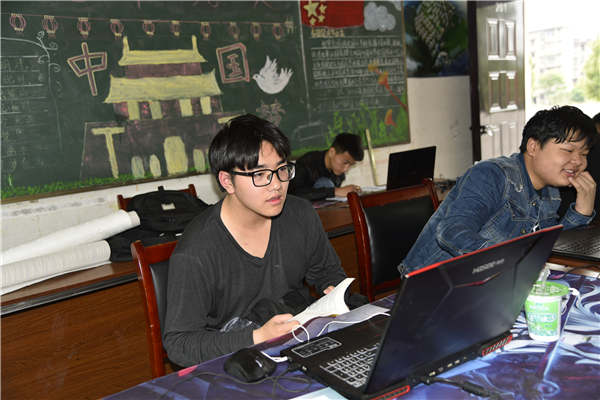 學(xué)生合影